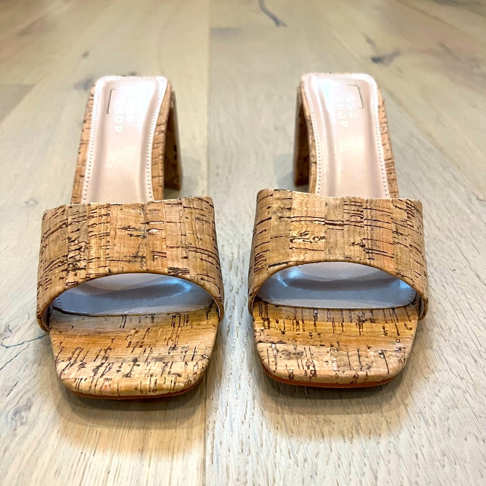 Shu Shop Cork Sandals, size 6